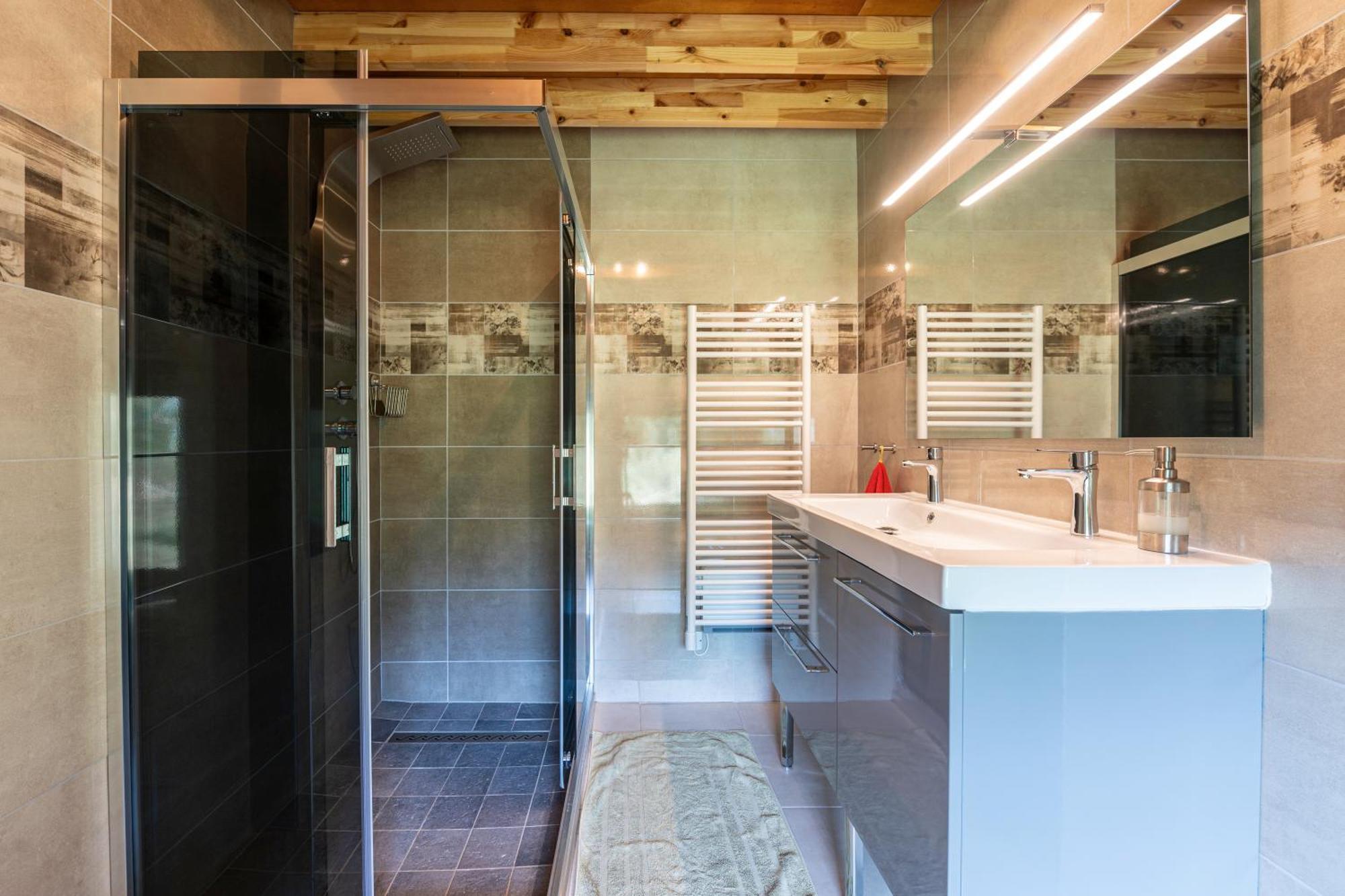 Les Bellevues Hotel Moye Екстериор снимка